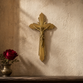 crucifix-mural-will-cuivre-massif-cisele-belgique-annees50