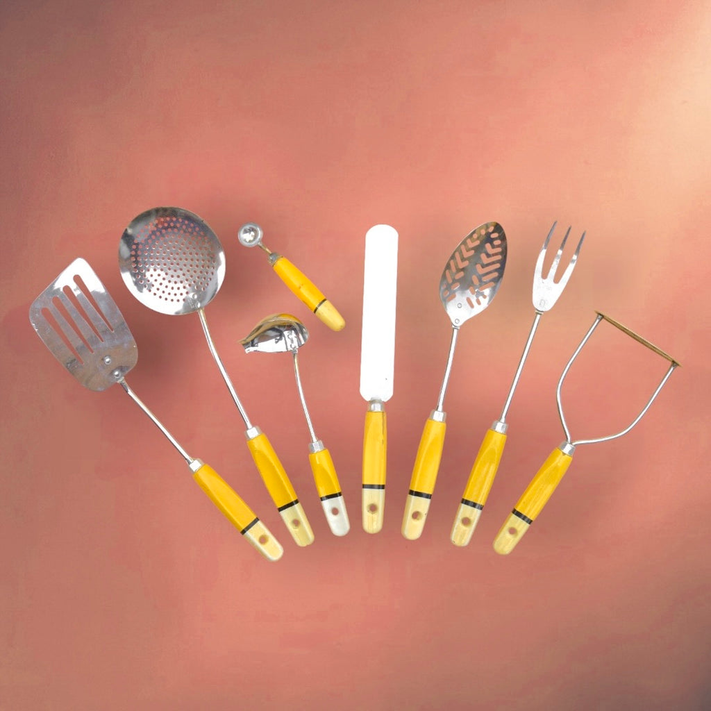 Lot de 8 Ustensiles de Cuisine Vintage Poignées Jaunes Prestige Skyline Chrome Années 60