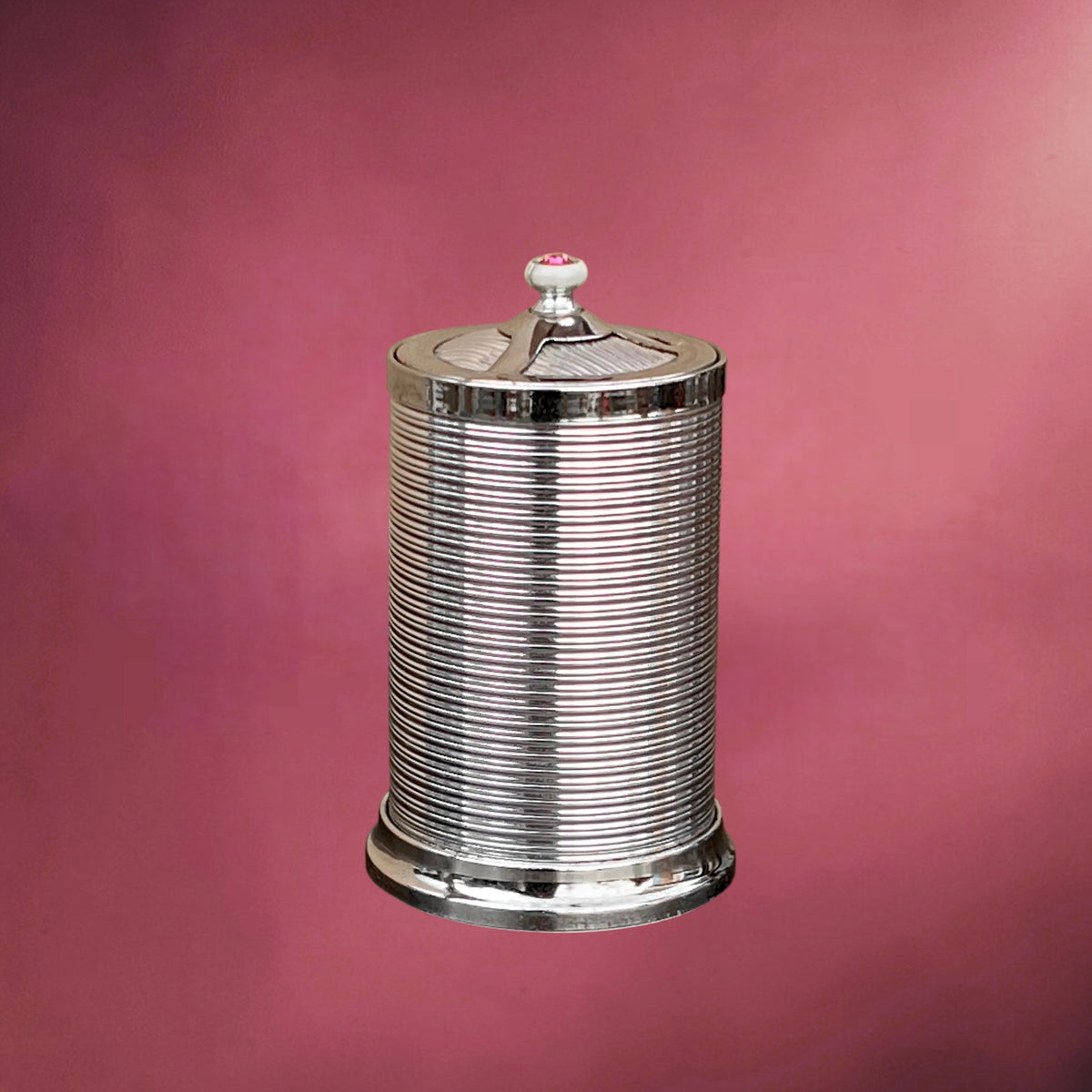 Distributeur à Cigarettes Mécanique en Métal Chromé Strié avec Strass Rose – Années 50-60
