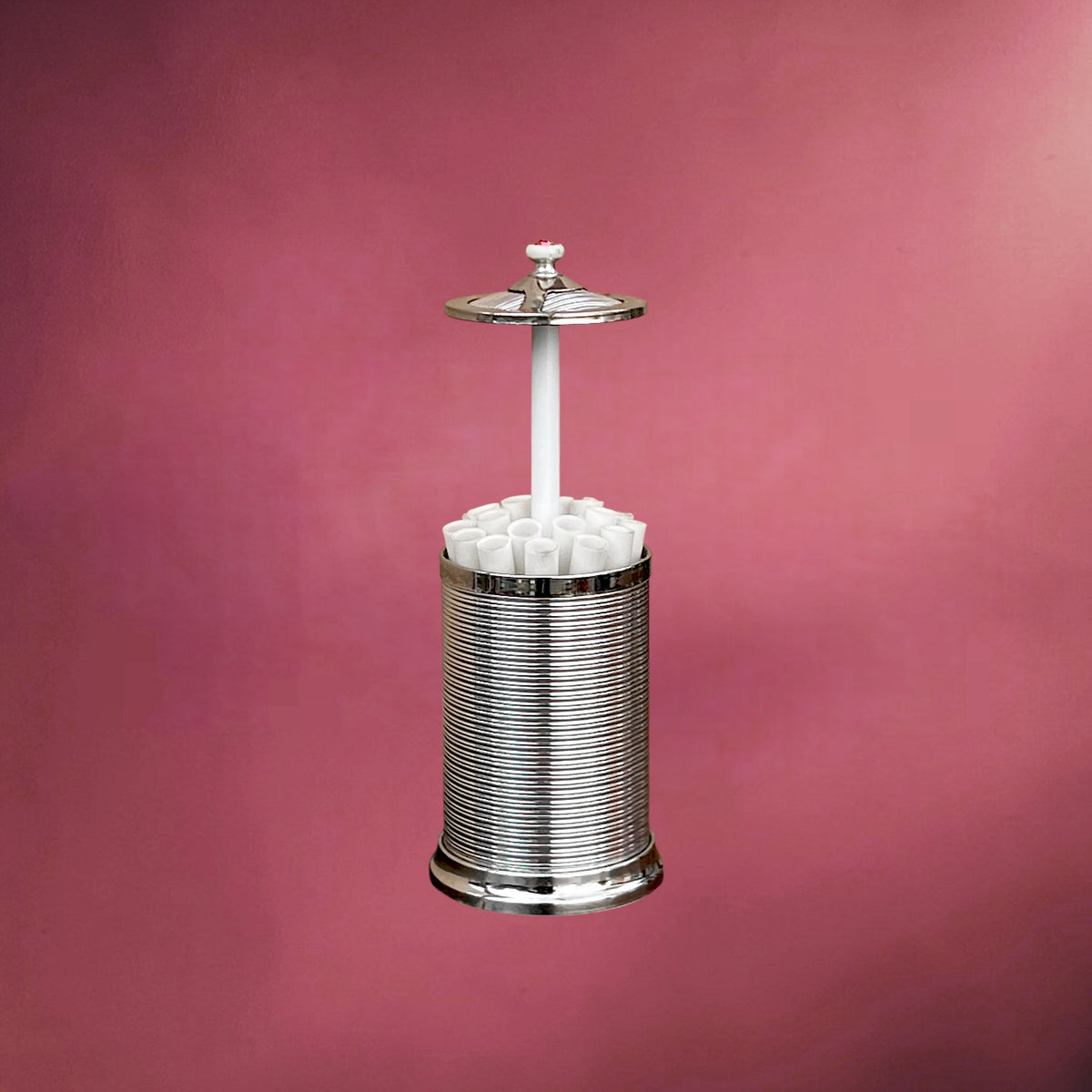 Distributeur à Cigarettes Mécanique en Métal Chromé Strié avec Strass Rose – Années 50-60