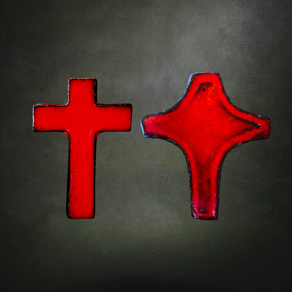 Duo de Croix Murales Modernistes en Céramique Émaillée Rouge – Années 1960-1970