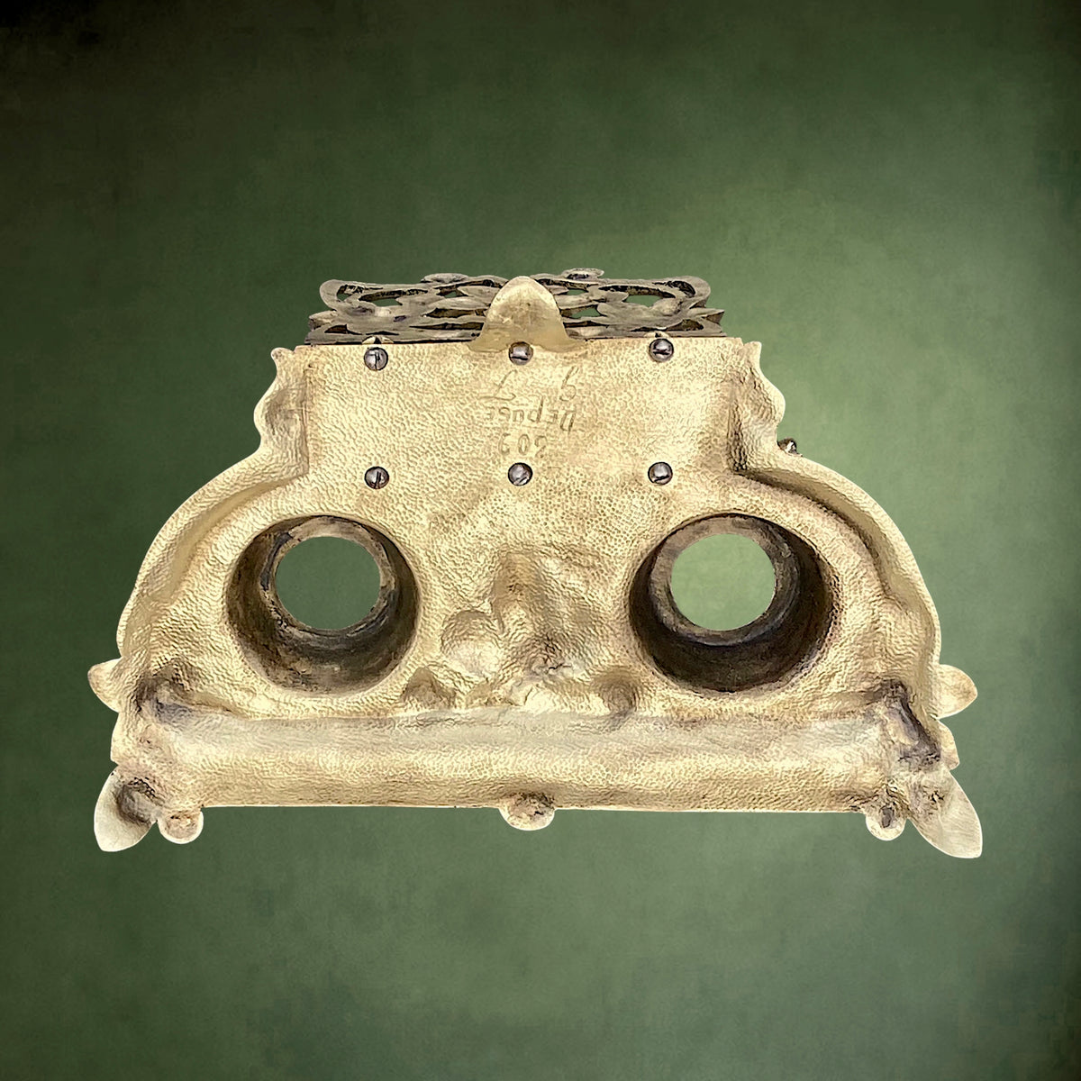 Encrier Double Porte-Courrier en Bronze à Décor de Mûres et Feuilles – Vers 1930