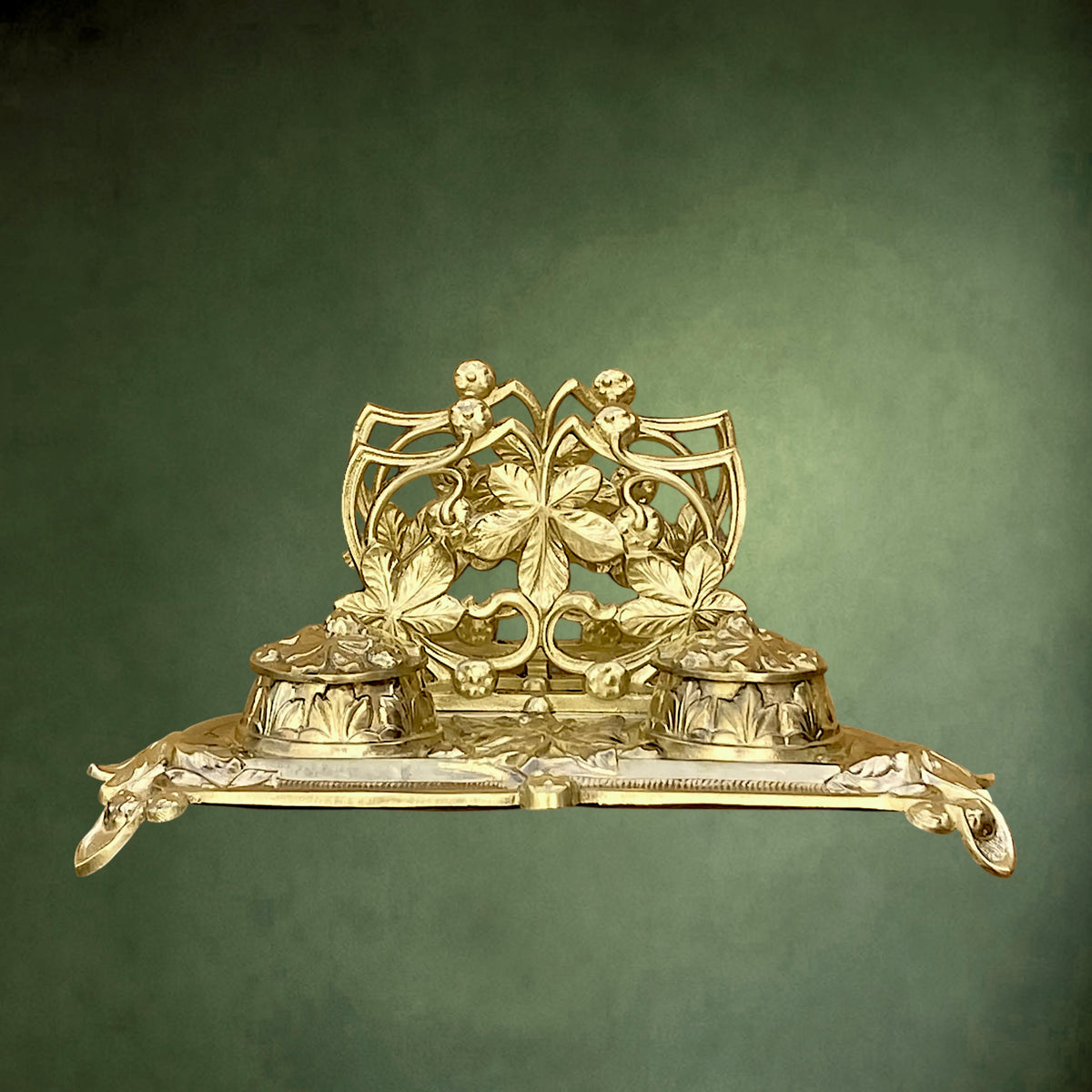 Encrier Double Porte-Courrier en Bronze à Décor de Mûres et Feuilles – Vers 1930