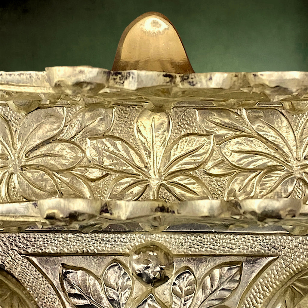 Encrier Double Porte-Courrier en Bronze à Décor de Mûres et Feuilles – Vers 1930