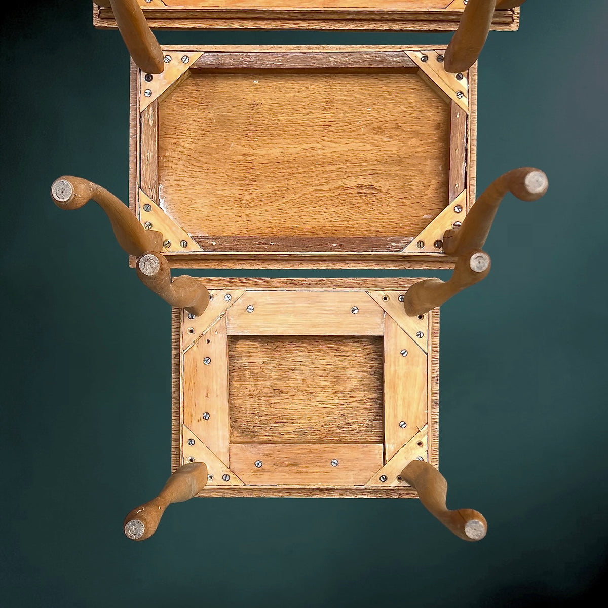 Tables Gigognes en Bois Massif à Pieds Cabriole Style Louis XV – Années 50-60