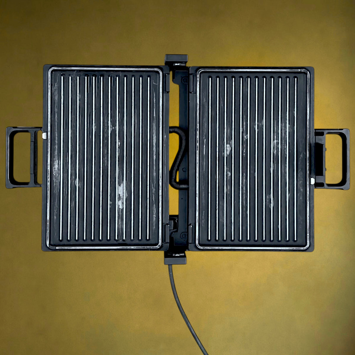Grill Électrique NOVA Type 294 en Métal Orange et Bakélite Noire – Made in Belgium – Années 70