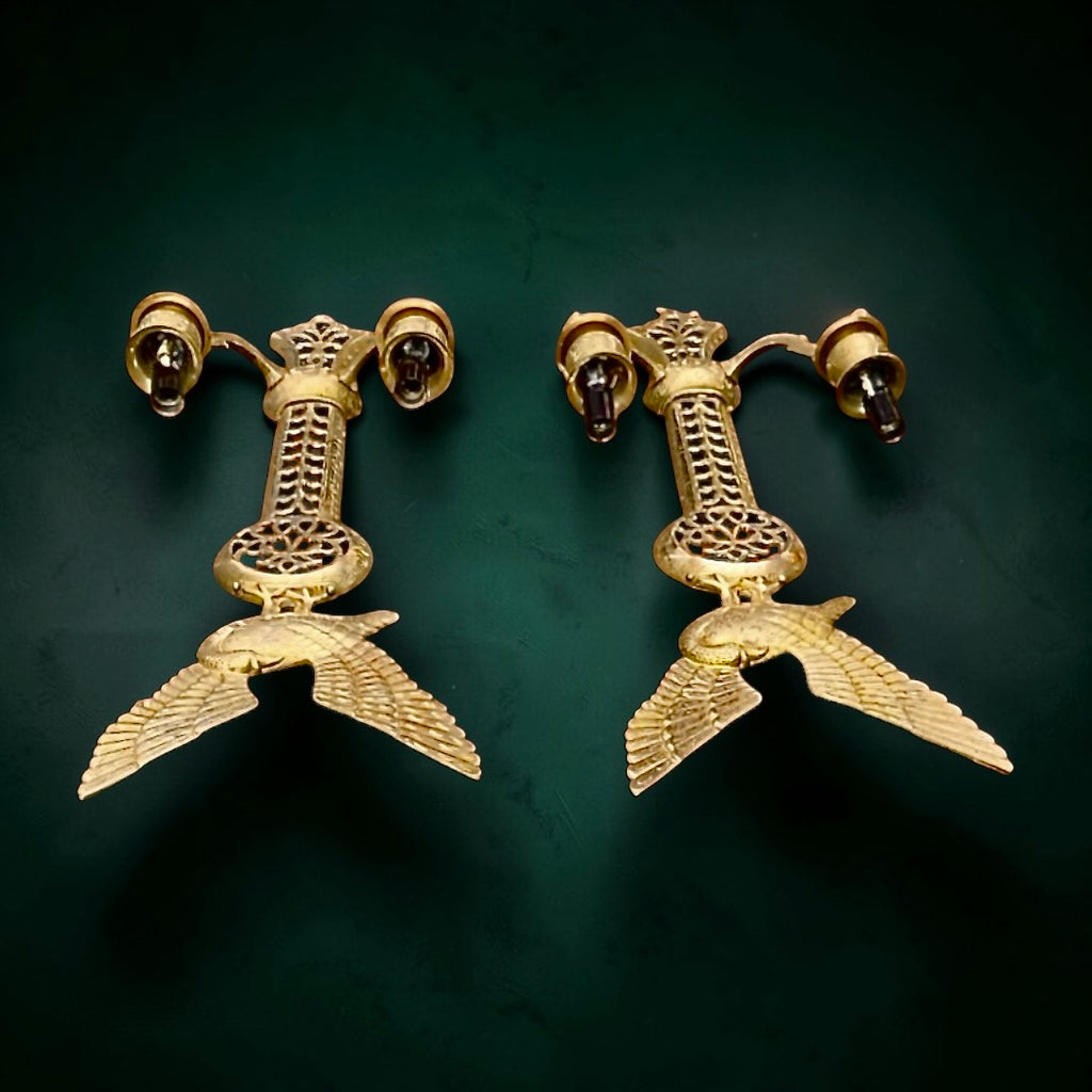 Paire d’appliques murales anciennes en bronze doré – décor d’aigles – circa 1920