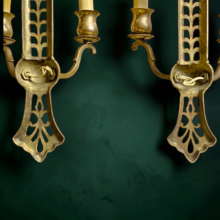 Paire d’appliques murales anciennes en bronze doré – décor d’aigles – circa 1920