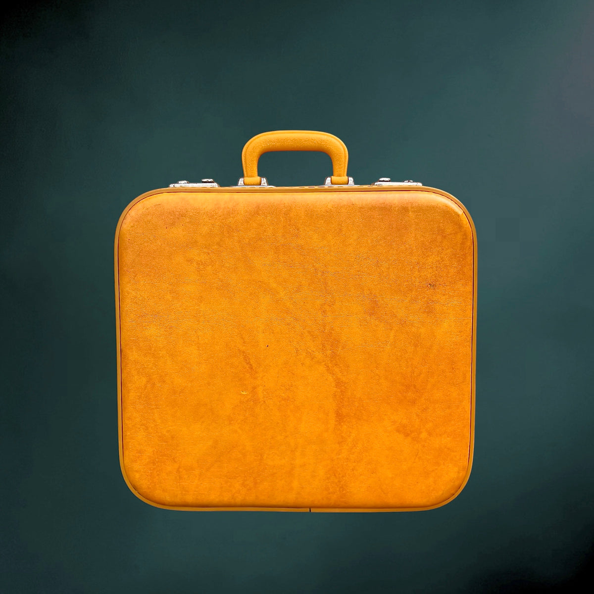 Valise de Cabine Jaune Orangée en Simili Cuir Rigide – Années 1960