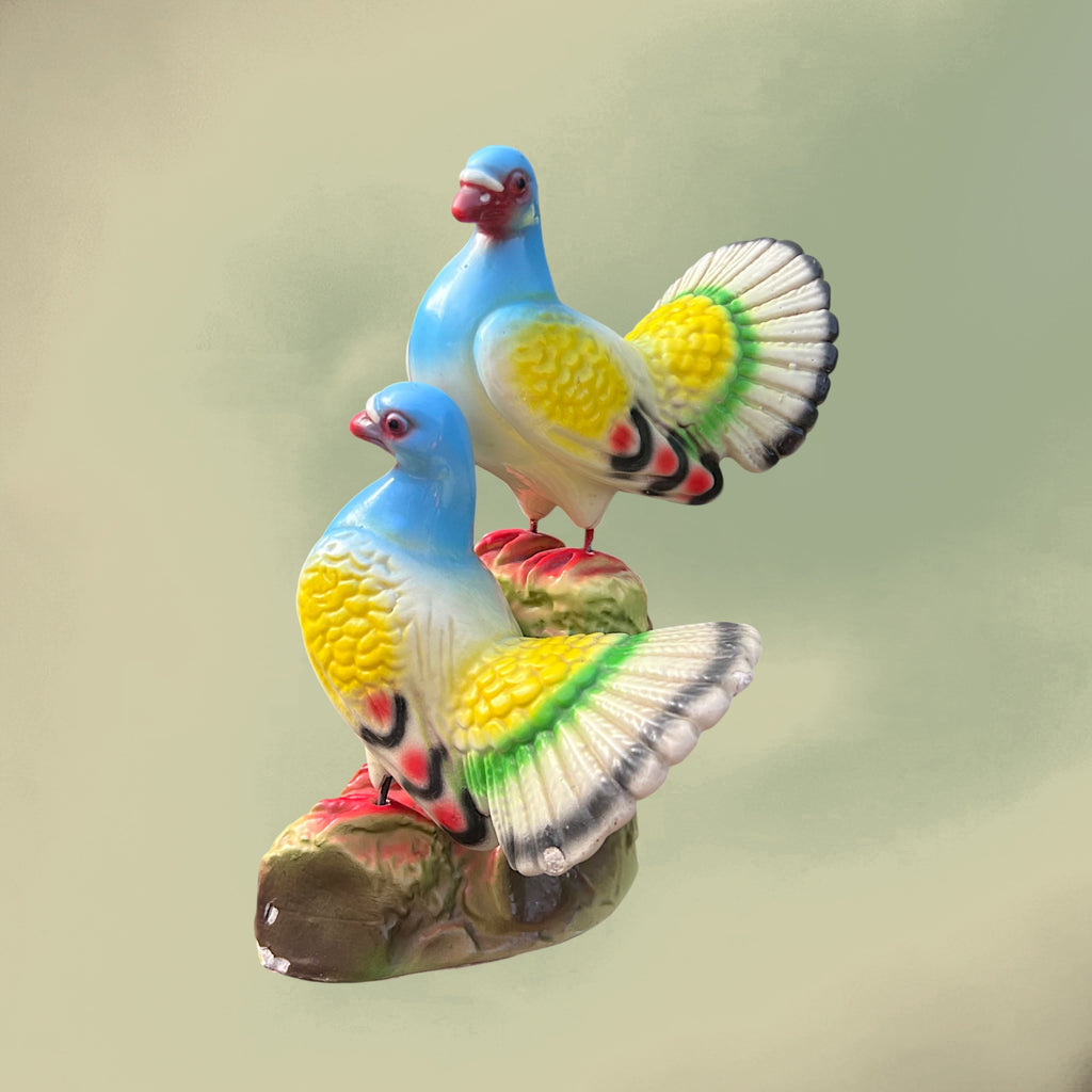 Couple de Pigeons en Plâtre Polychrome Vernissé Kitsch – Années 50