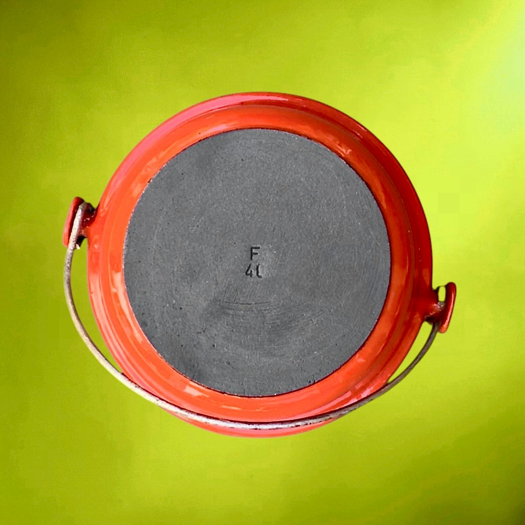 Chaudron vintage en fonte émaillée rouge – objet déco cuisine rétro – années 50