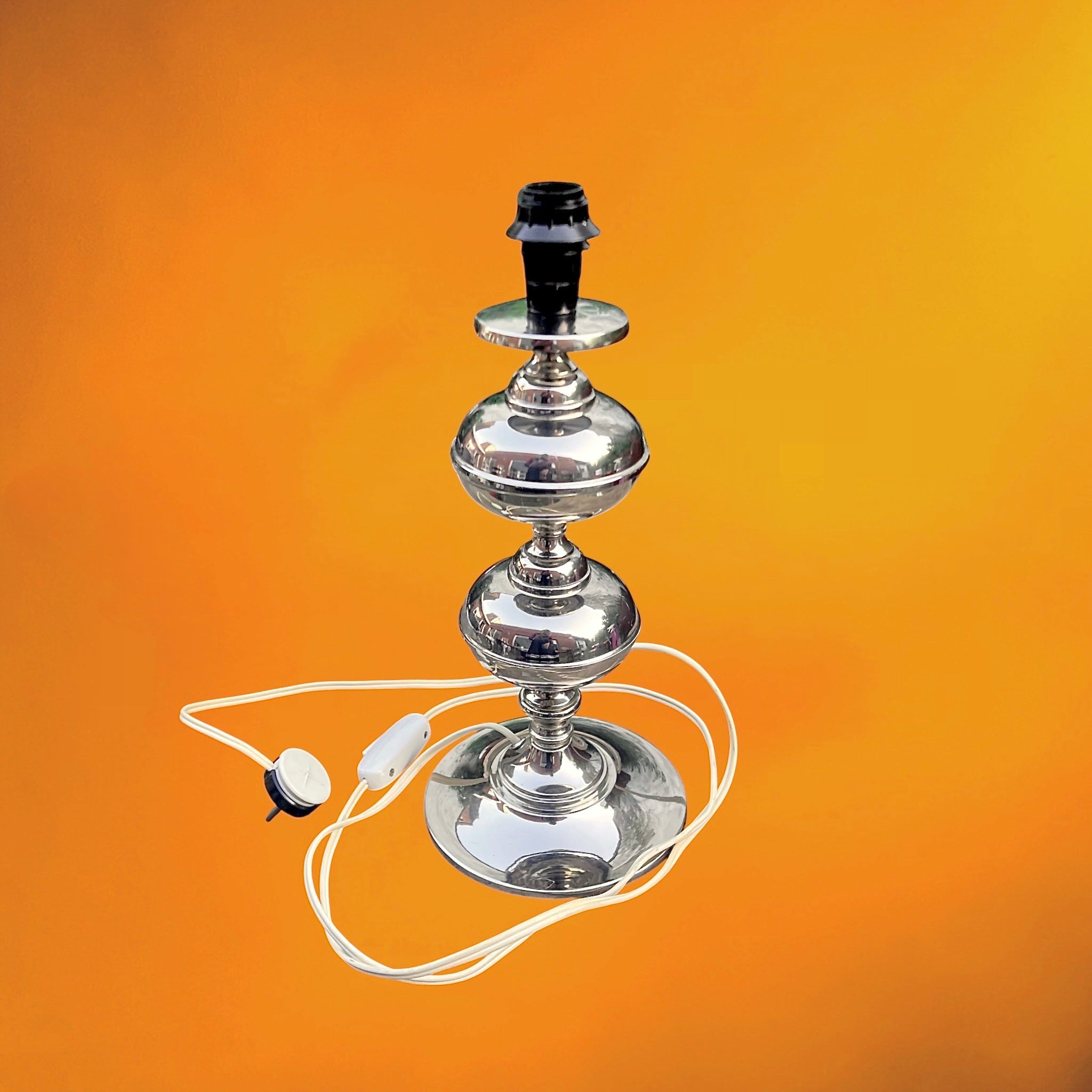 pied-lampe-space-age-chrome-spheres-annees-70
