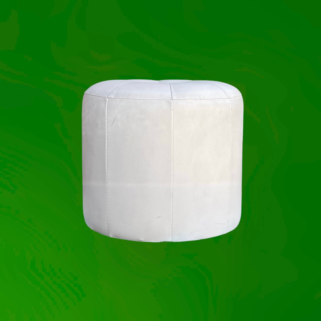 Pouf Rond Capitonné en Skaï Blanc – Années 70