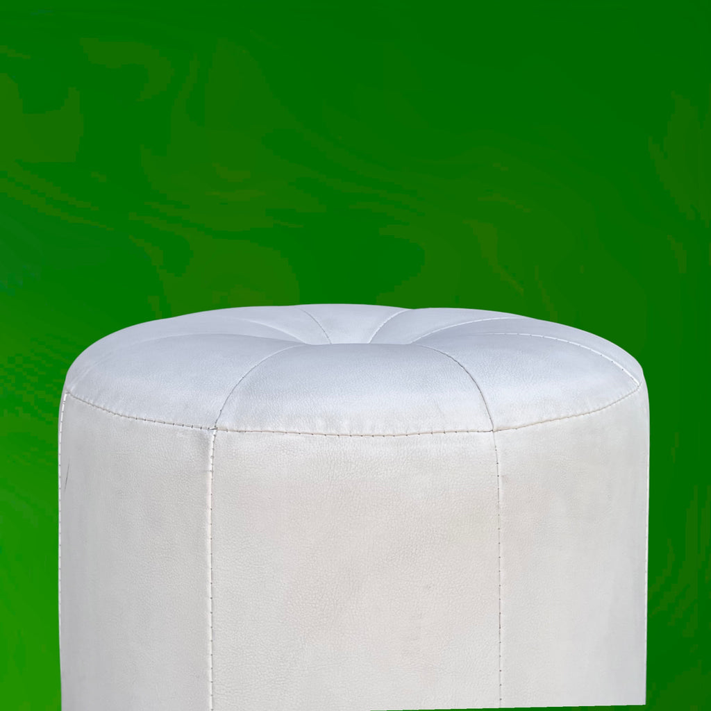 Pouf Rond Capitonné en Skaï Blanc – Années 70