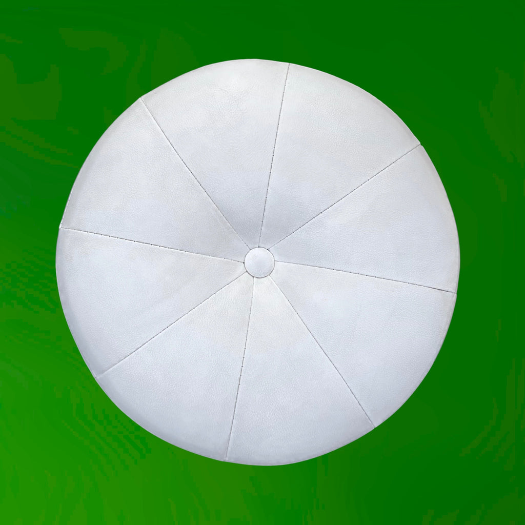 Pouf Rond Capitonné en Skaï Blanc – Années 70