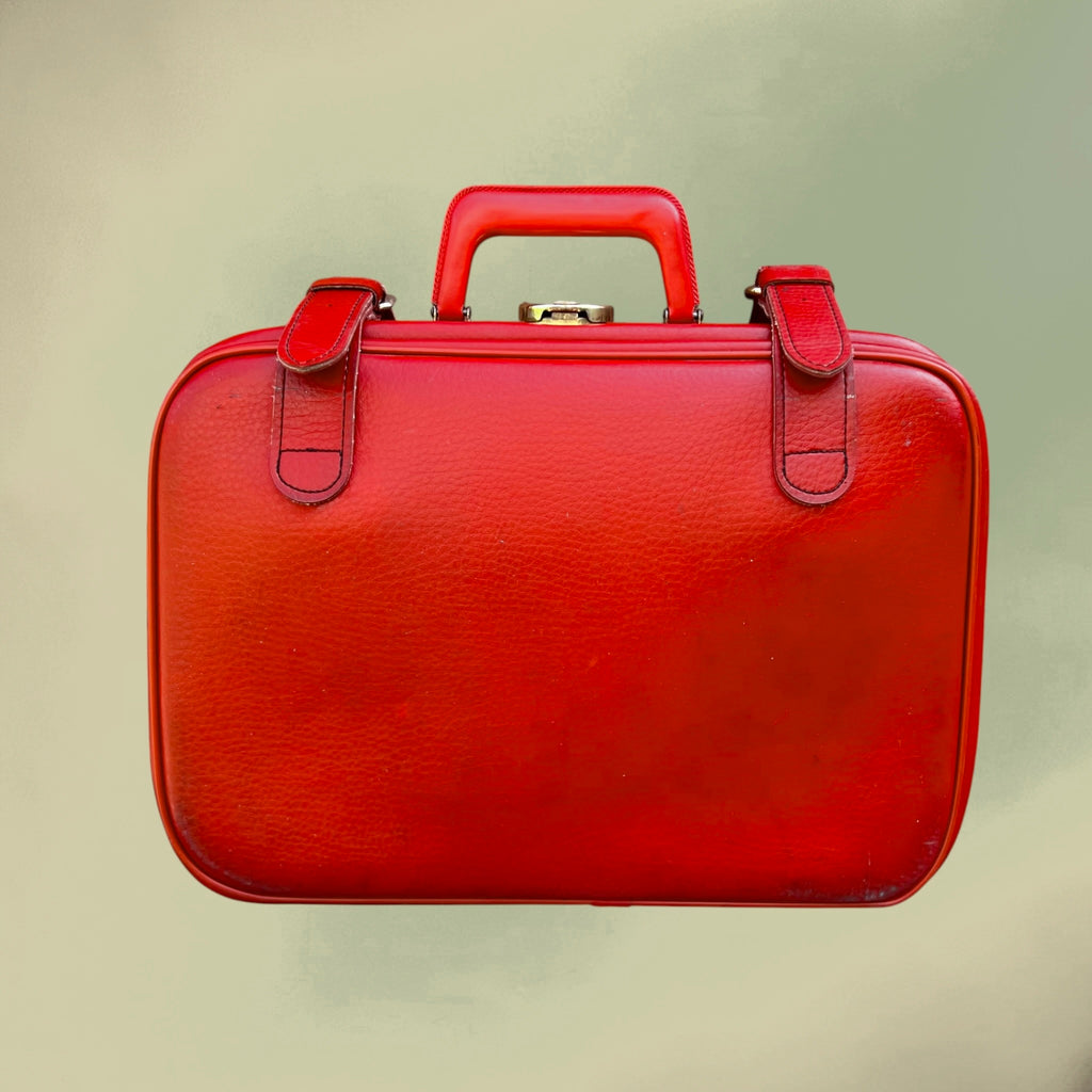 Petite Valise en Skaï Rouge Fermoir Métal Doré Années 60