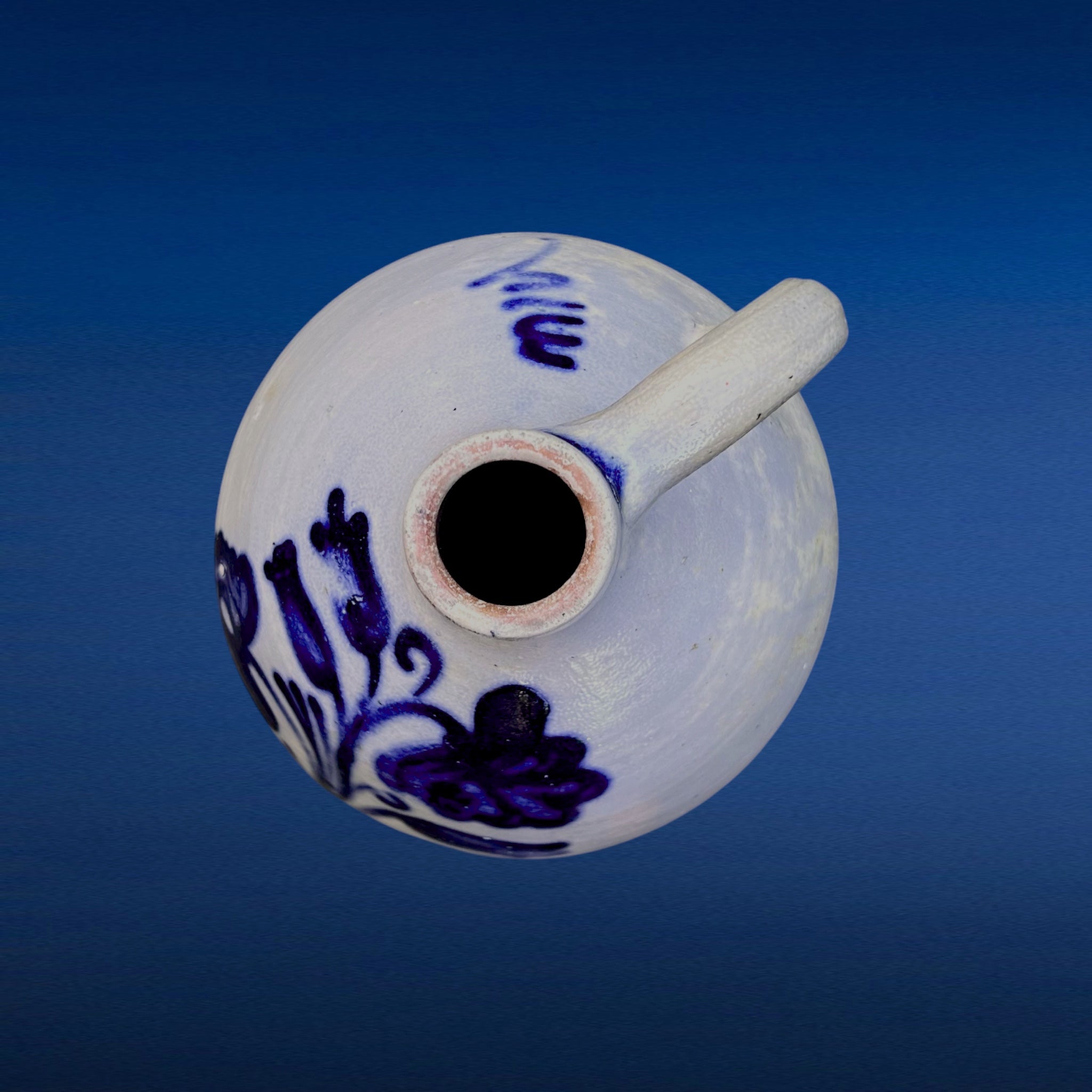 Cruche en Grès de Betschdorf Décor Floral Bleu Alsace Années 1900–1930