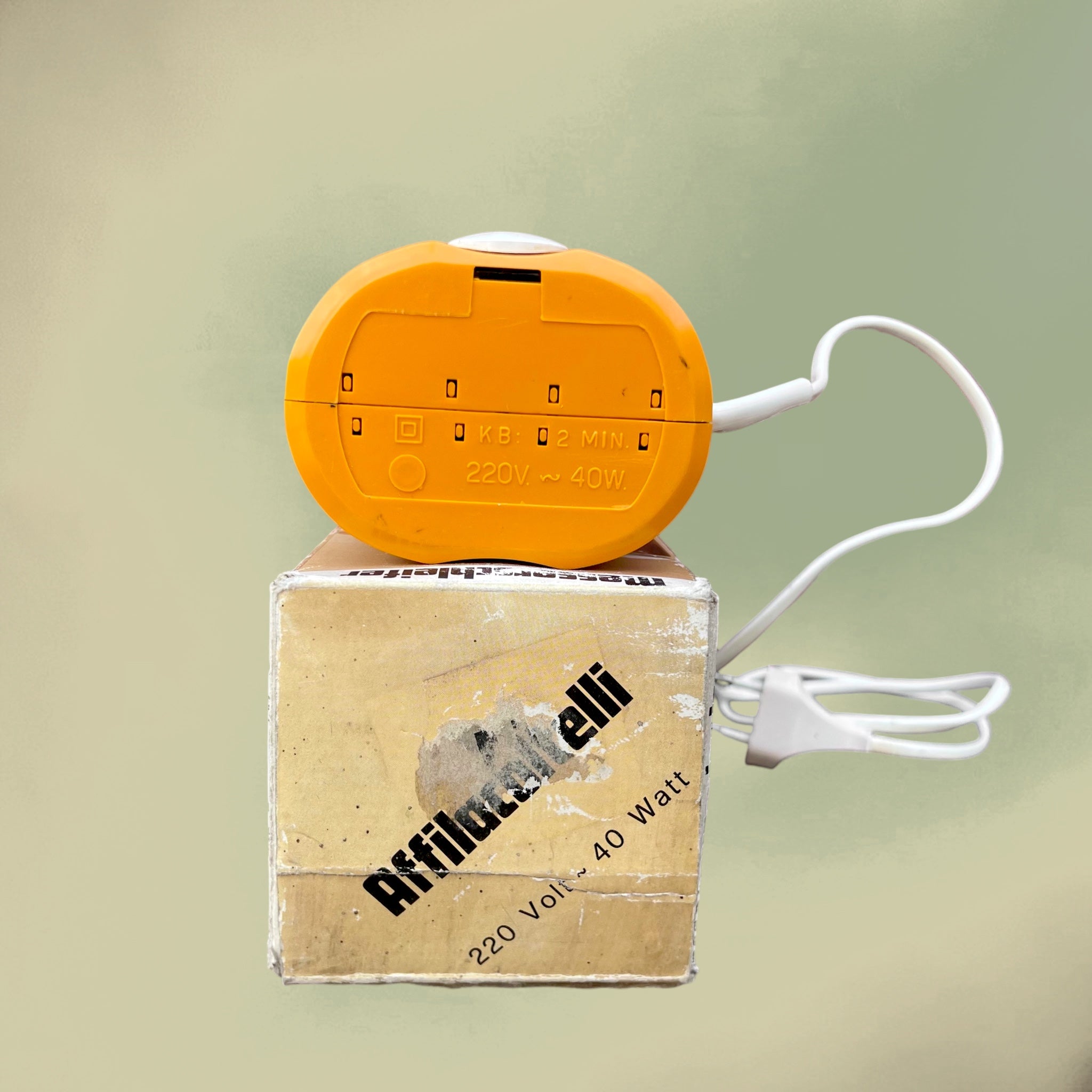 Affûteur de Couteaux Électrique Orange Plastique Design Space Age Avec Boîte – Années 70