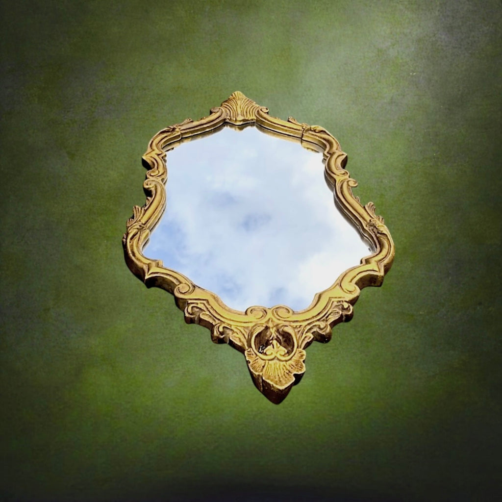 Miroir Mural Rocaille en Plâtre Doré – Années 1960
