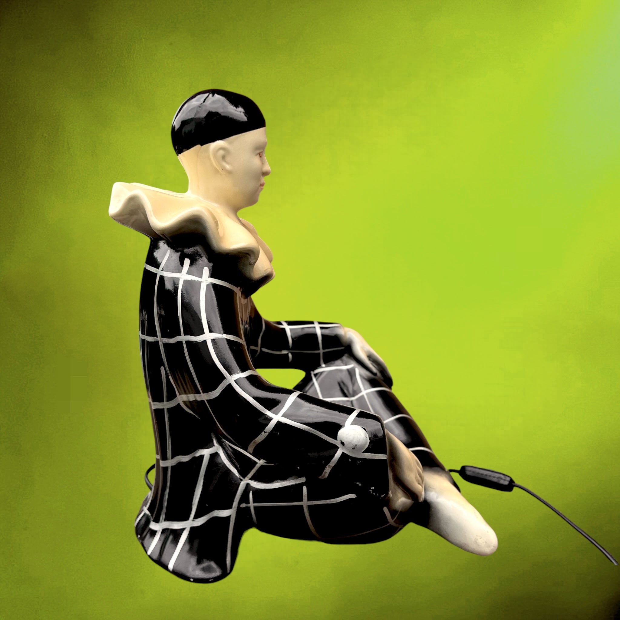 Lampe Pierrot Arlequin Ancienne en Résine Noir et Blanc – Années 70