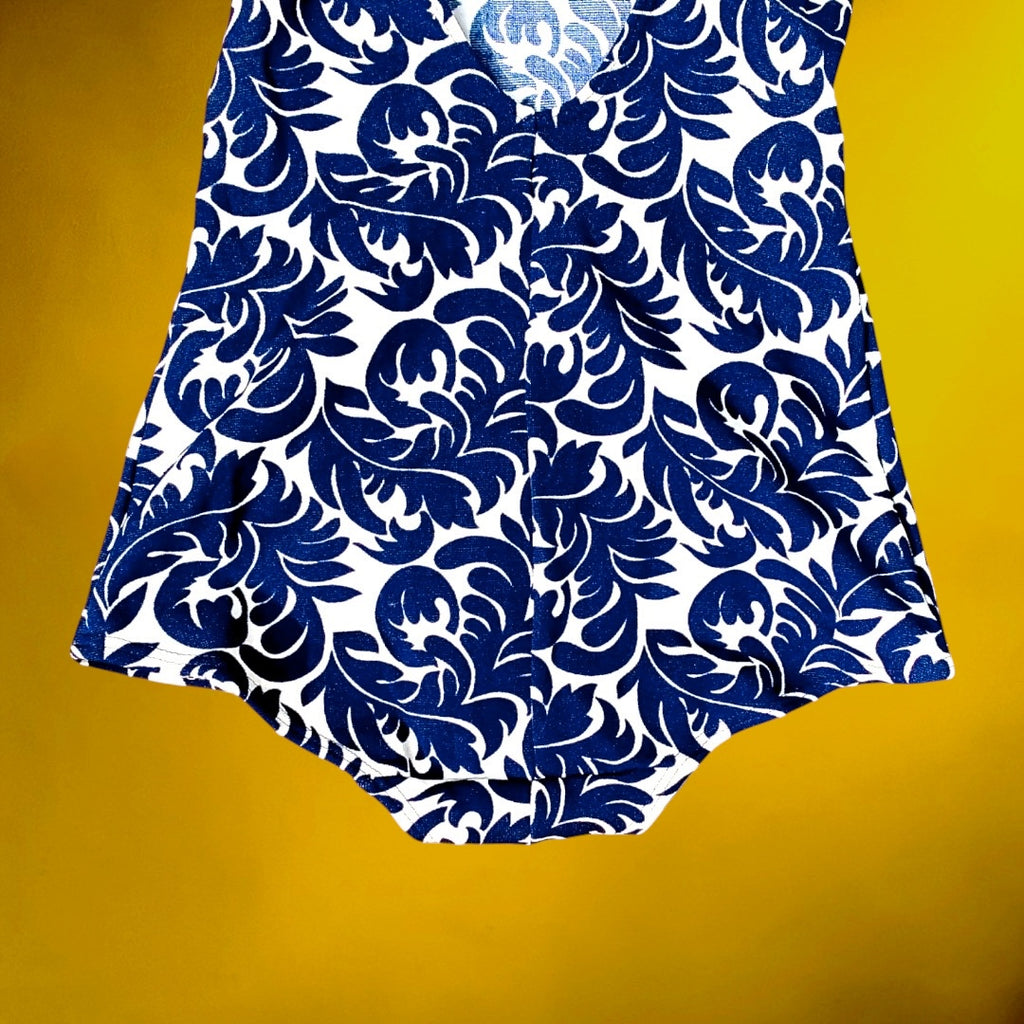 Maillot de Bain Vintage Une Pièce Bleu et Blanc Motif Baroque – Made in Italy Années 60