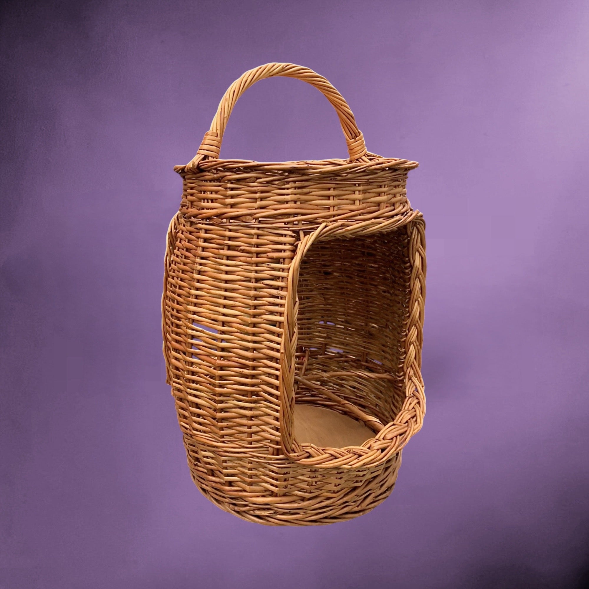 vintage-wicker-wine-bottle-basket.jpg
