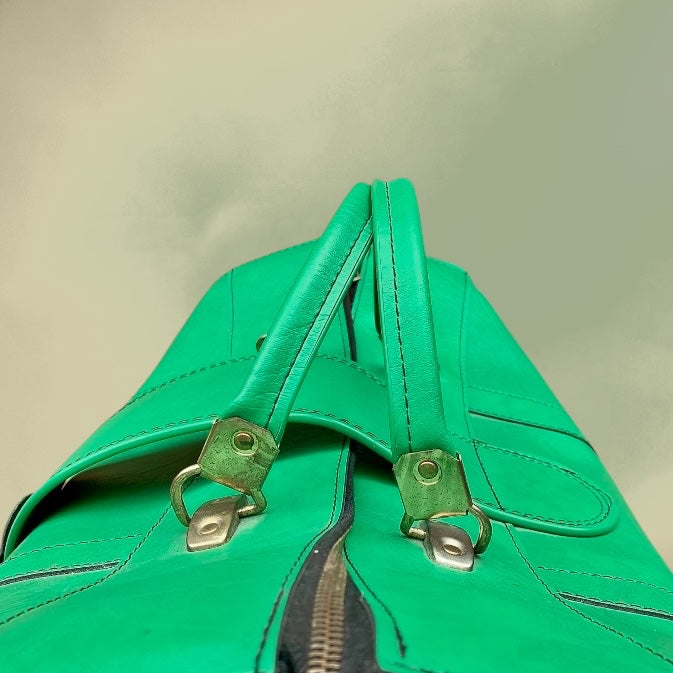 Sac de Voyage en Skaï Vert Lumineux – Années 60 70