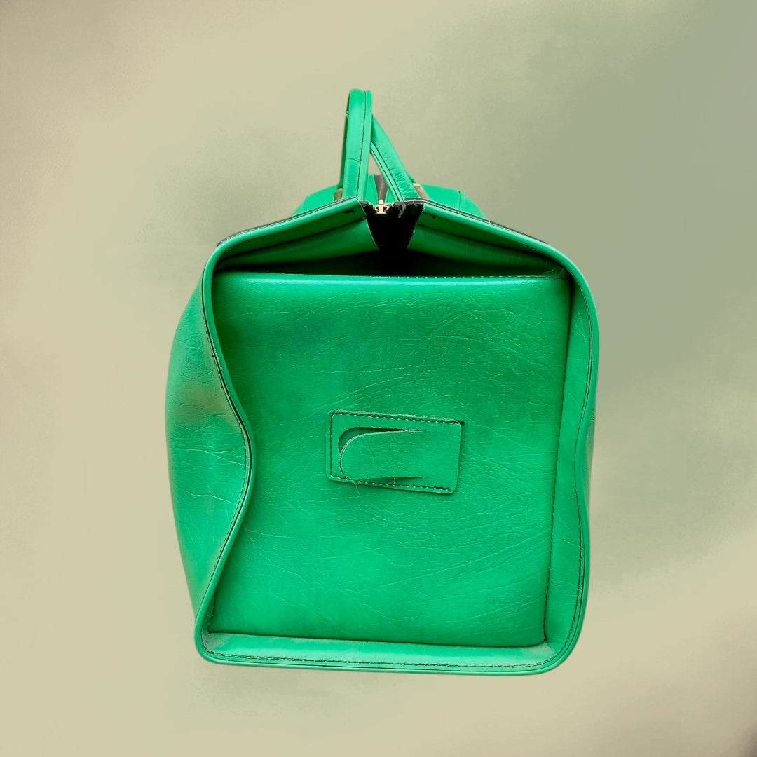 Sac de Voyage en Skaï Vert Lumineux – Années 60 70