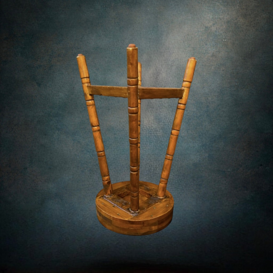 Tabouret Haut Ancien en Bois Massif Pieds Tournés Assise Ronde – Années 50 60