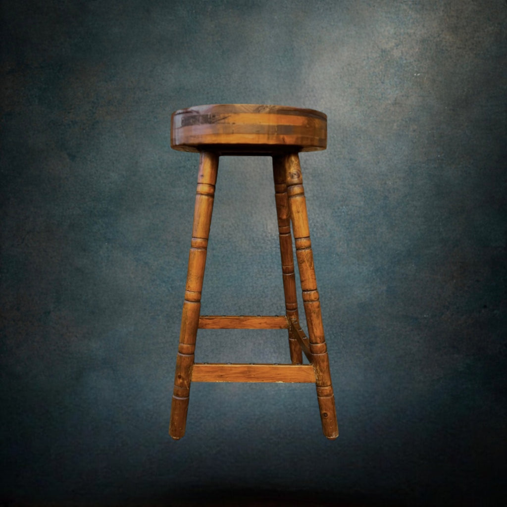 Tabouret Haut Ancien en Bois Massif Pieds Tournés Assise Ronde – Années 50 60