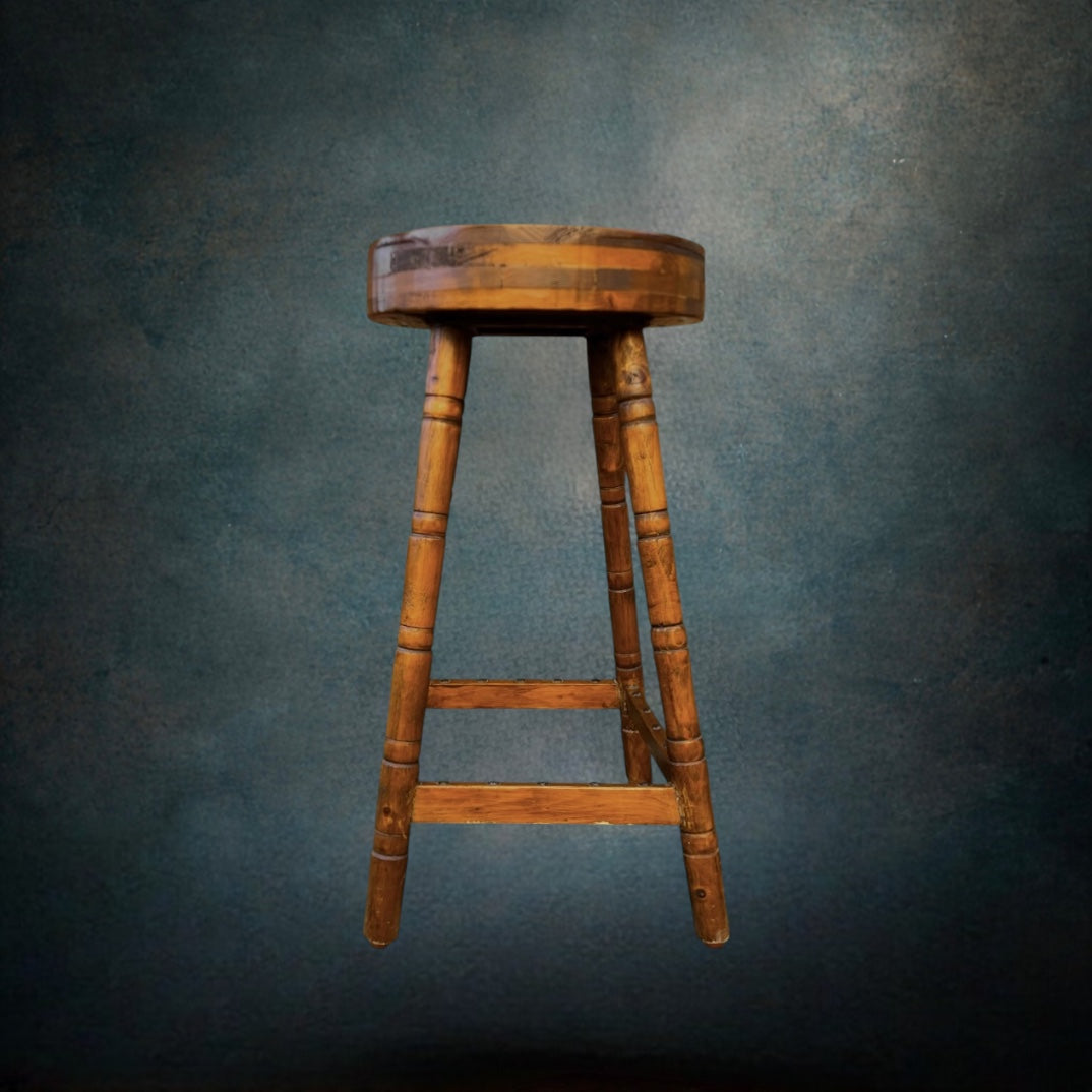 Tabouret Haut Ancien en Bois Massif Pieds Tournés Assise Ronde – Années 50 60