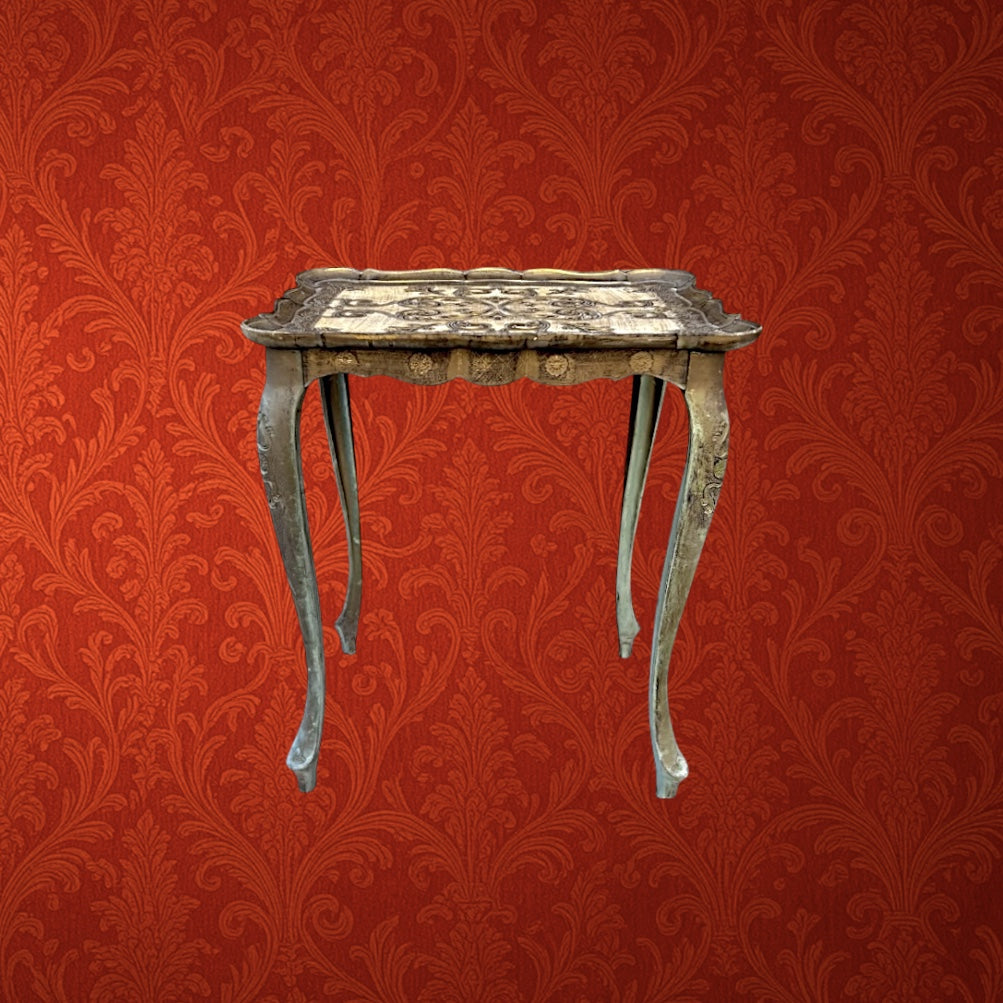 Table d’Appoint Florentine en Résine Moulée Décor Baroque - Années 70