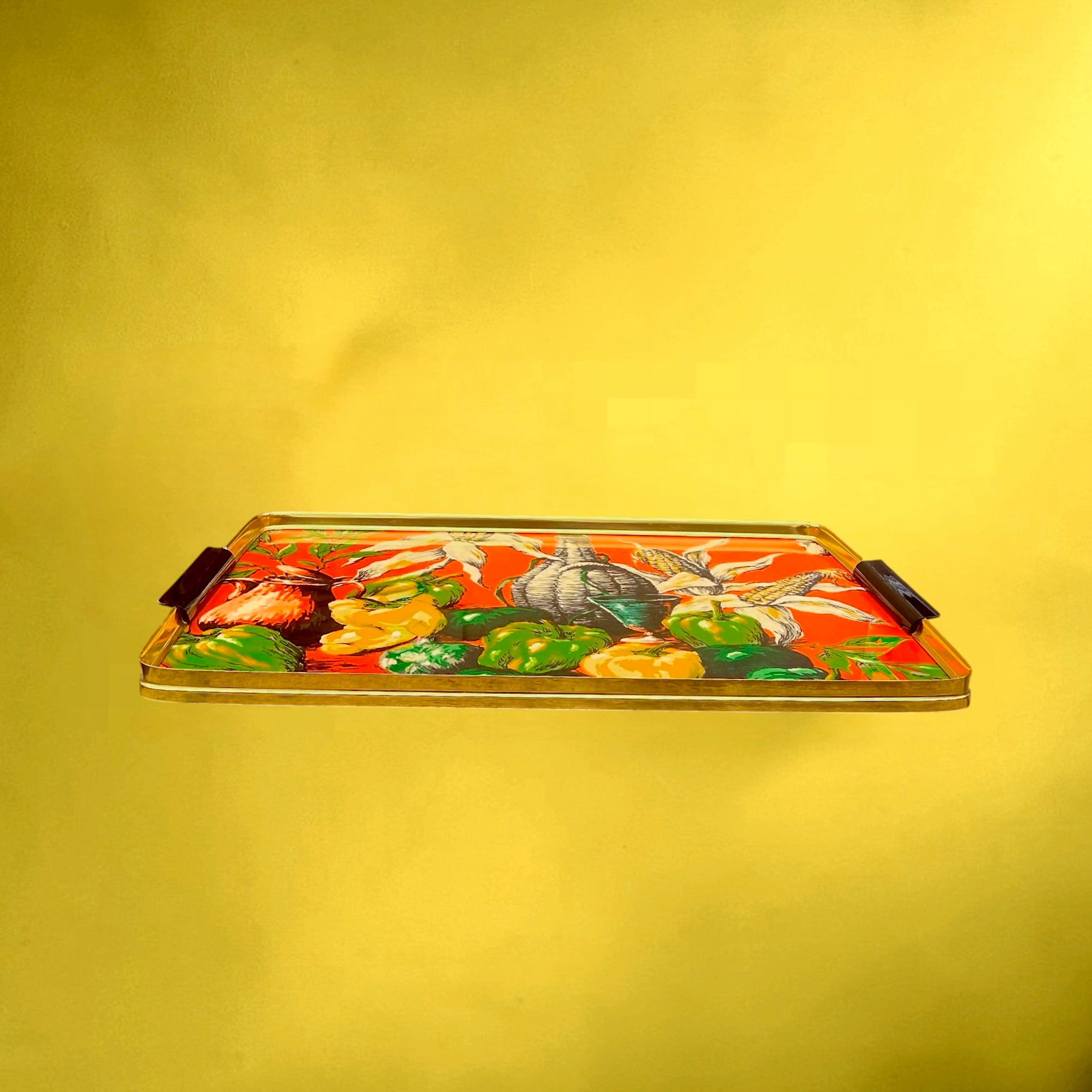 Grand Plateau Vintage en Formica Orange Décor Maïs Poivrons Métal Doré – Années 60 70