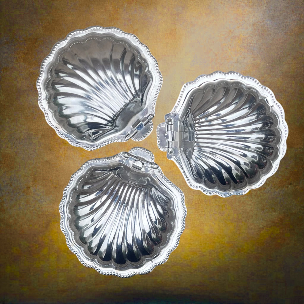 Trio de Beurriers Coquillage Vintage en Inox et Verre Bleu Cobalt