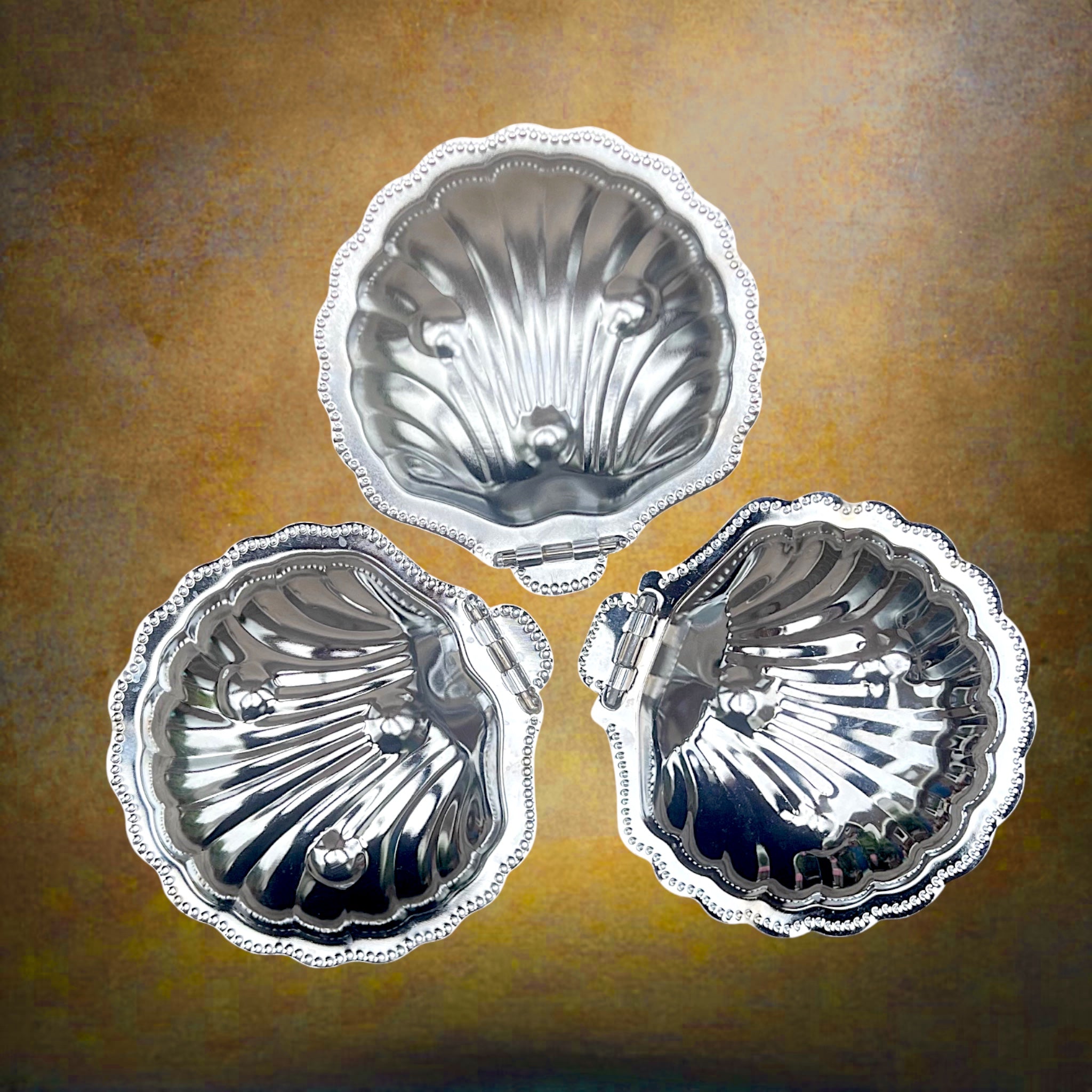 Trio de Beurriers Coquillage Vintage en Inox et Verre Bleu Cobalt