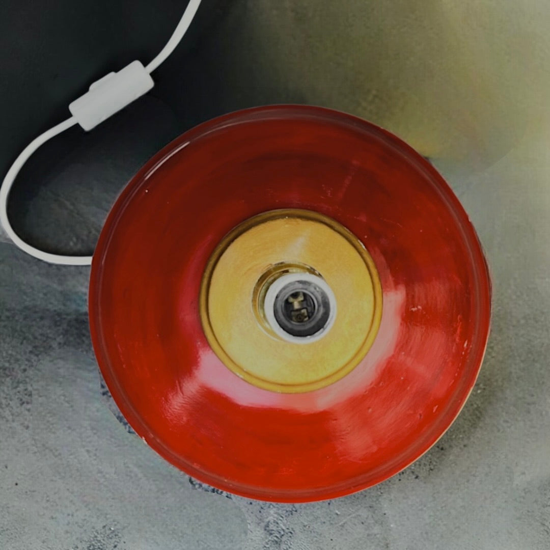 Pied de lampe vintage rouge brillant et doré – années 1970