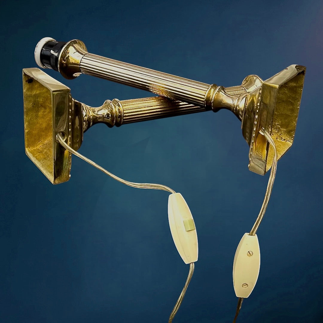 Paire de Pieds de Lampe Néoclassiques en Laiton Massif Style Empire - Années 60/70