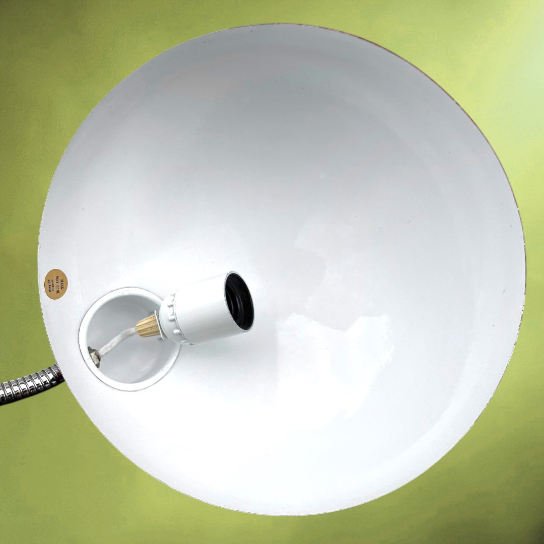Lampe de bureau vintage rouge – métal laqué – esprit Space Age – années 1960–1970