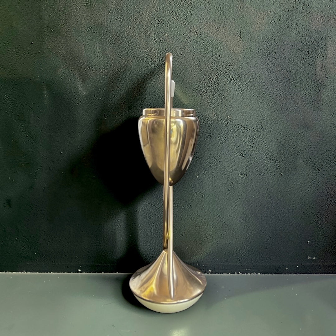 Cendrier sur pied pivotant Space Age Mettawa – aluminium anodisé doré – design hollandais années 60