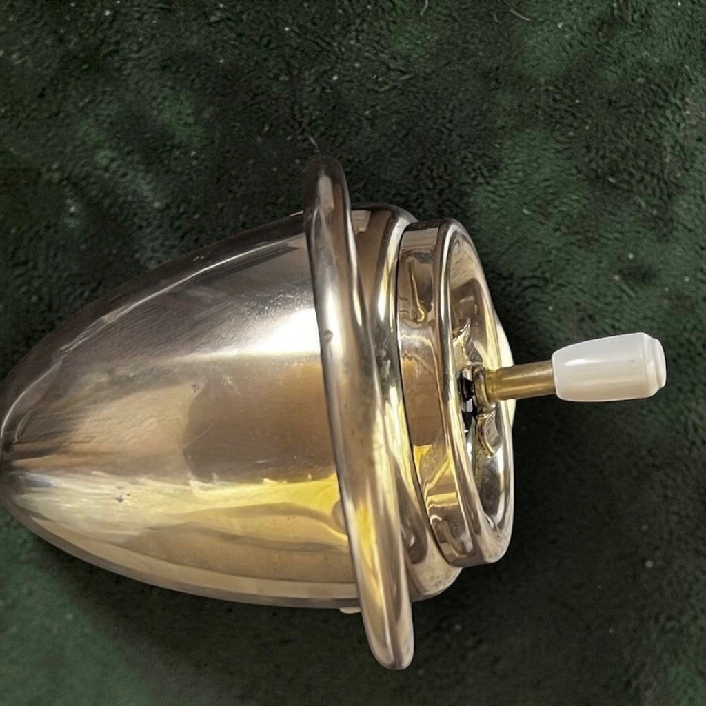 Cendrier sur pied pivotant Space Age Mettawa – aluminium anodisé doré – design hollandais années 60