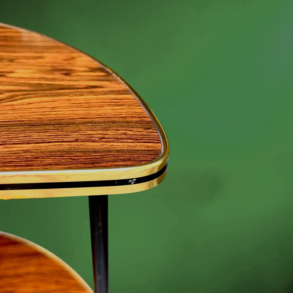 Encoignure Vintage en Formica Imitation Bois Liseré Doré Piètement Métal Noir – Années 50 60