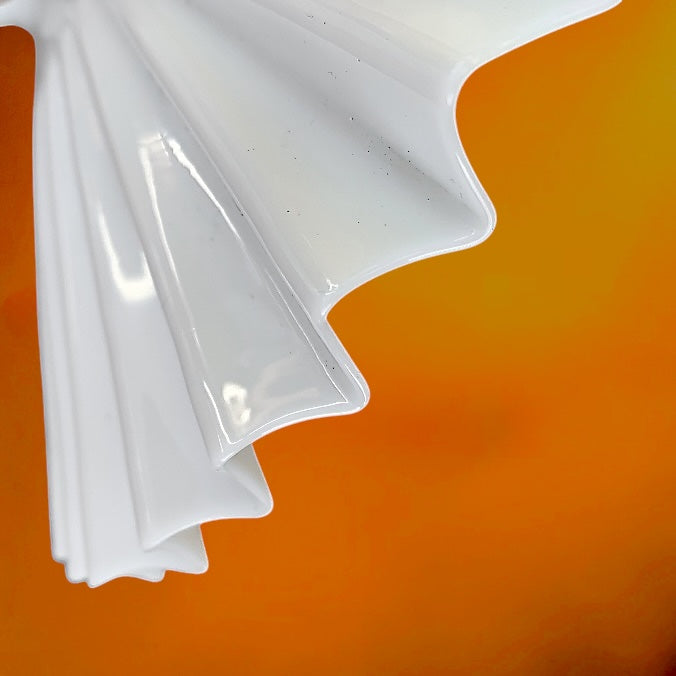 Ancien Abat-jour de Suspension en Opaline Blanche Plissée, Forme Mouchoir – Années 50-70