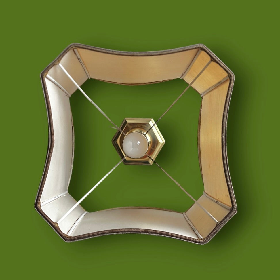Lampe de table hexagonale dorée – esprit Empire / Hollywood Regency