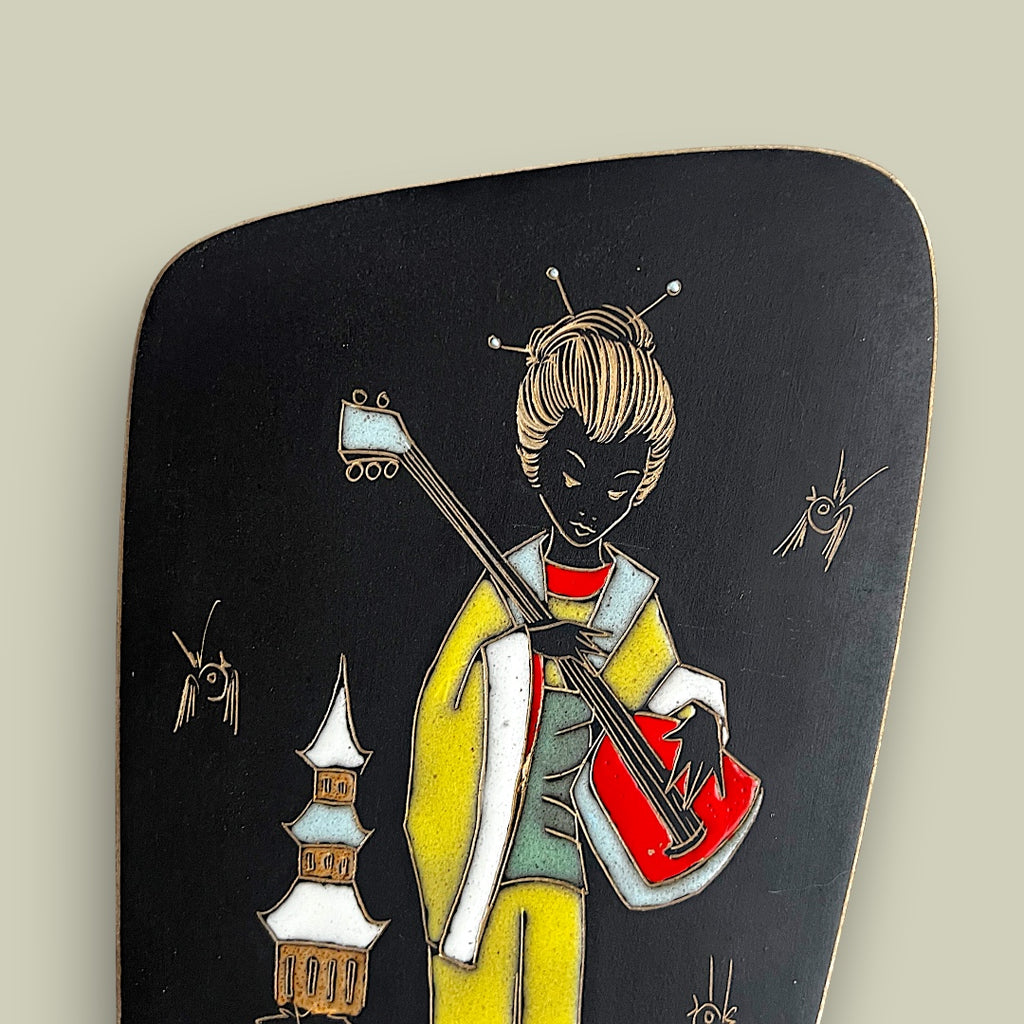 Plaque murale vintage Mid-Century – Femme au shamisen – Céramique émaillée
