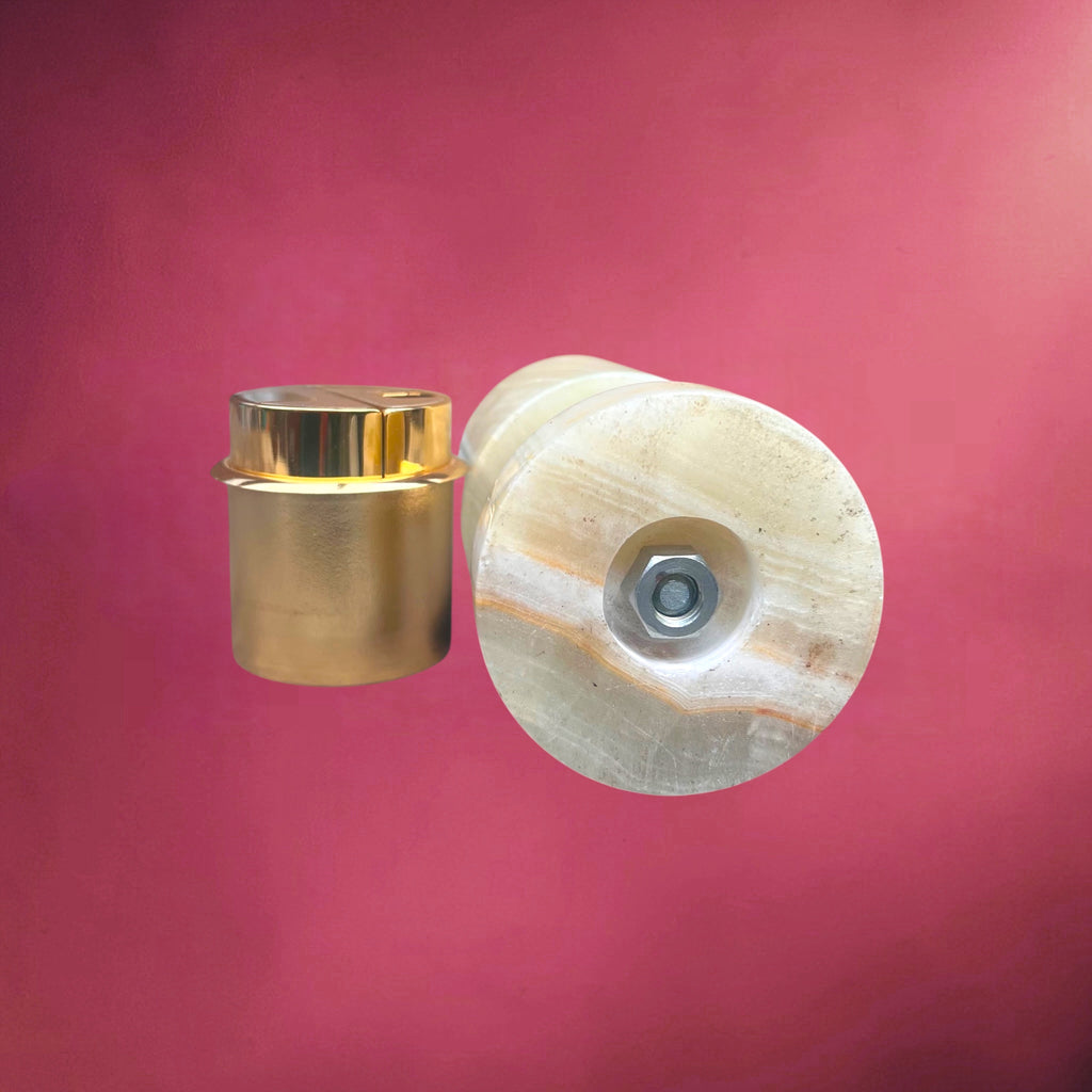 Briquet de Table Sarome Japon en Onyx et Métal Doré – Années 70