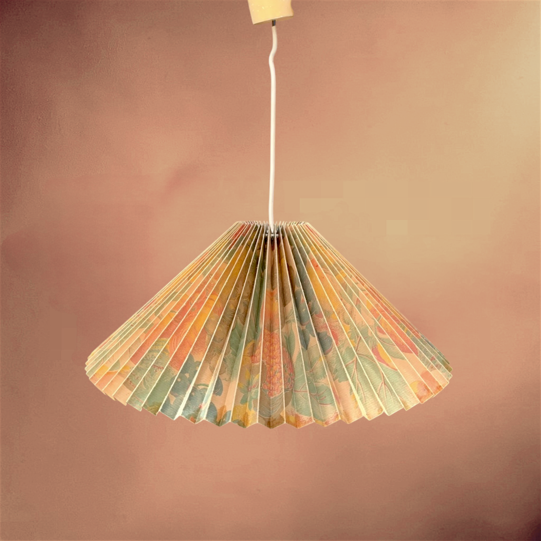 suspension-papier-plisse-decor-floral-vintage-annees-70
