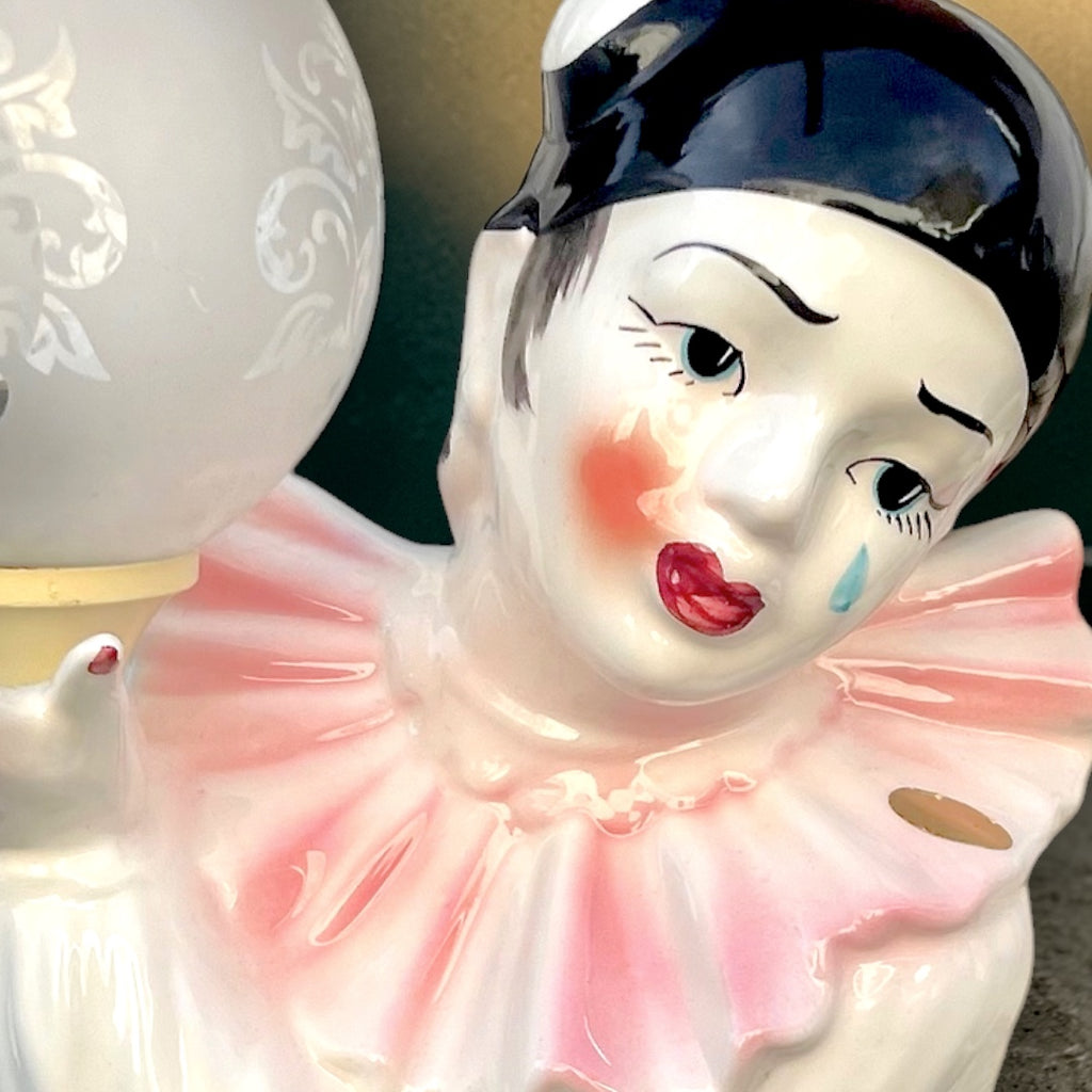 Lampe veilleuse Pierrot – céramique polychrome – années 1950-1960