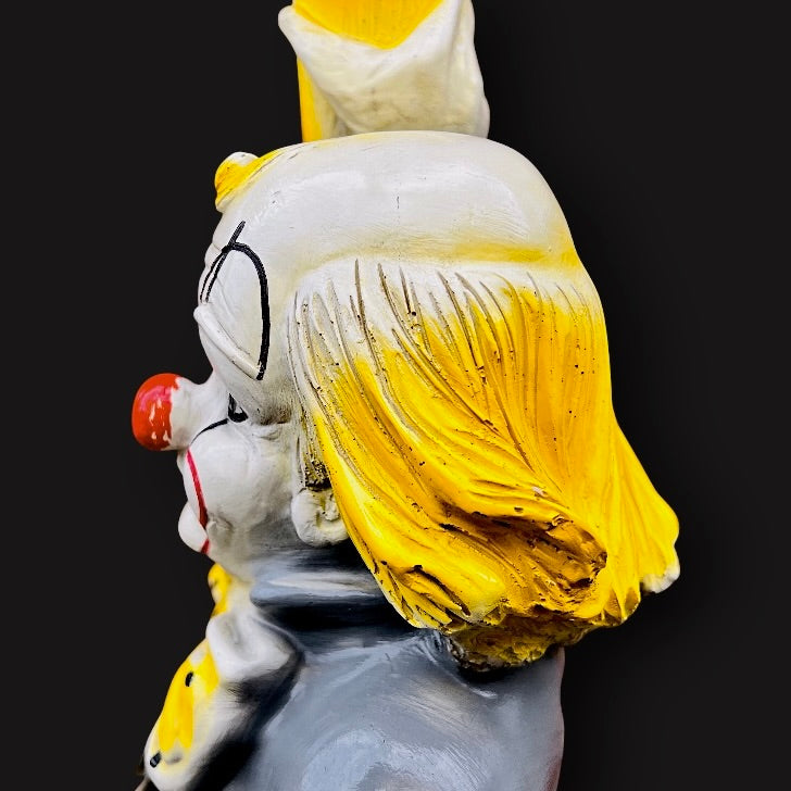 Grande lampe clown vintage en plâtre moulé – globe opalin – années 70