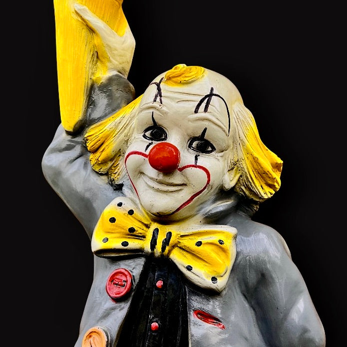 Grande lampe clown vintage en plâtre moulé – globe opalin – années 70