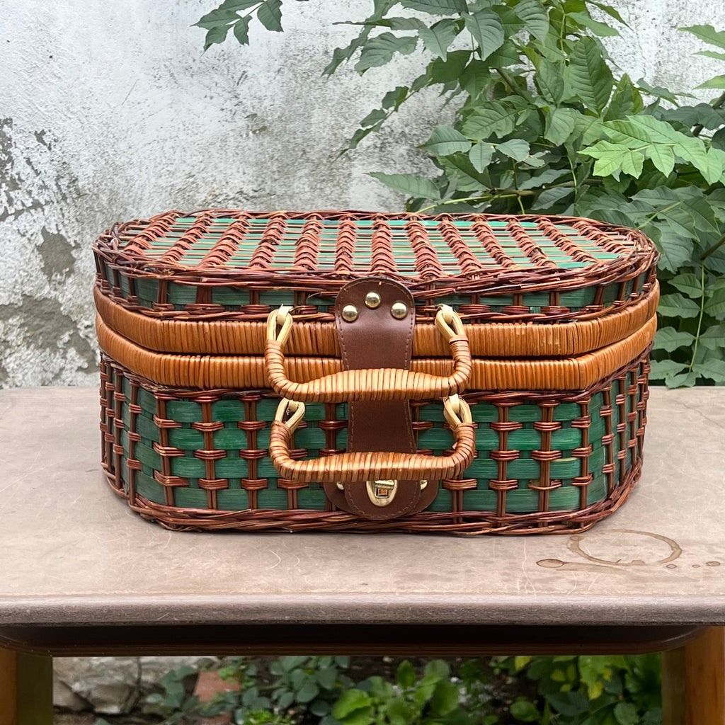 Panier de Pique-Nique Garni pour 4 Personnes en Rotin et Fibres Végétales Vertes – Années 70